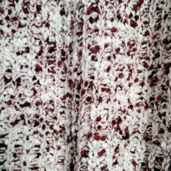 Pink Rose Sweater   Size  M - Picture 4 of 7